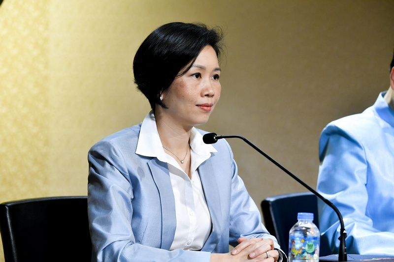 น.ส.รัชดา ธนาดิเรก รองโฆษกประจำสำนักนายกรัฐมนตรี