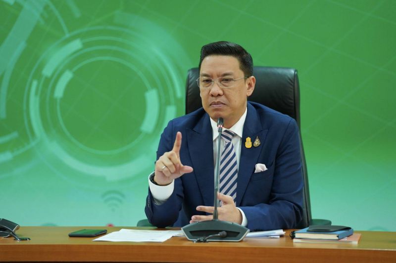 นายพุทธิพงษ์ ปุณณกันต์ รัฐมนตรีกระทรวงดิจิทัลเพื่อเศรษฐกิจและสังคม (ดีอีเอส)