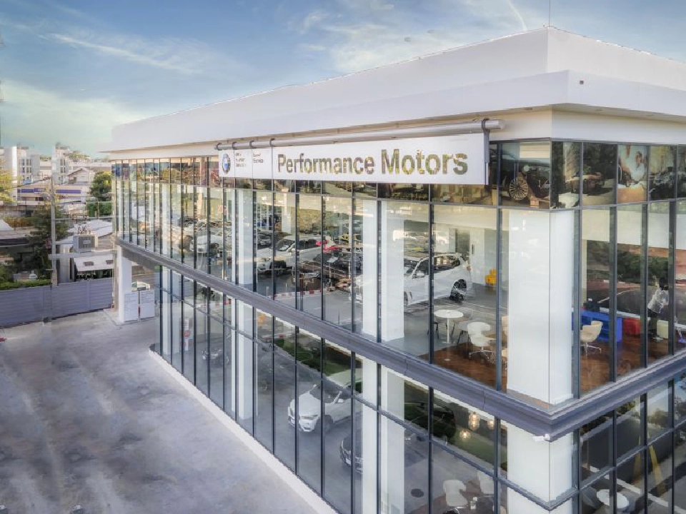 โชว์รูม BMW Premium Selection โดย เพอร์ฟอร์แมนซ์ มอเตอร์ส 