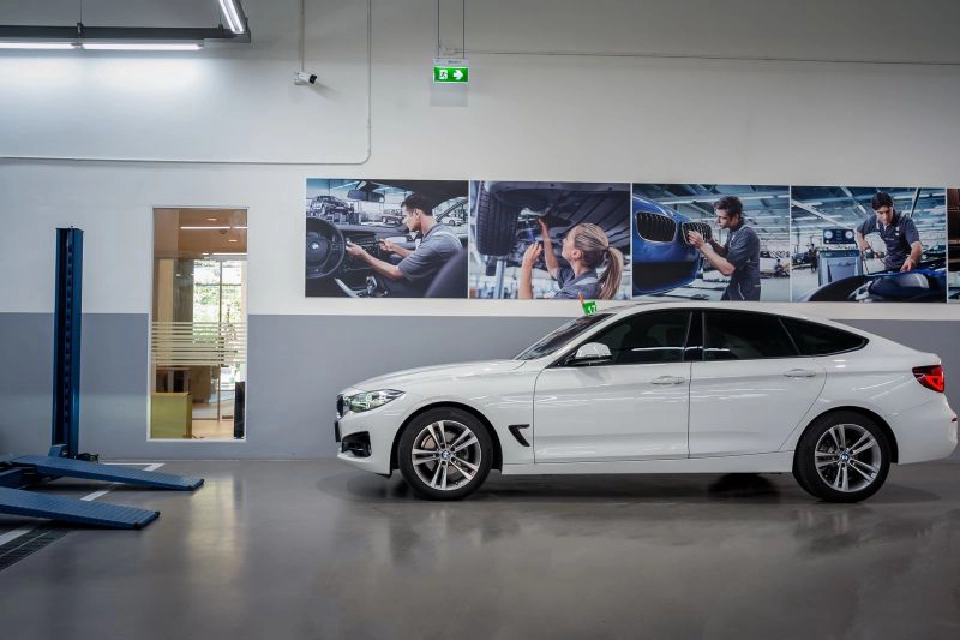ศูนย์บริการหลังการขาย BMW Service Outlet และโชว์รูม BMW Premium Selection รถยนต์มือสอง 