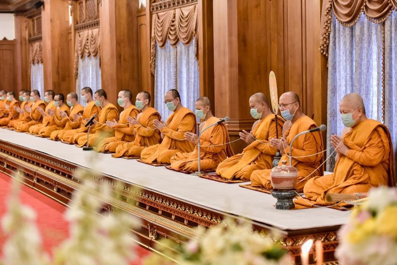 ประมวลภาพ “วัดบวรนิเวศราชวรวิหาร” จัดสวดมนต์ทุกวันเสาร์