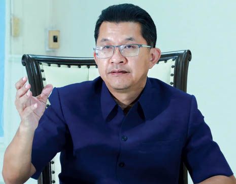 ธีรภัทร ประยูรสิทธิ 