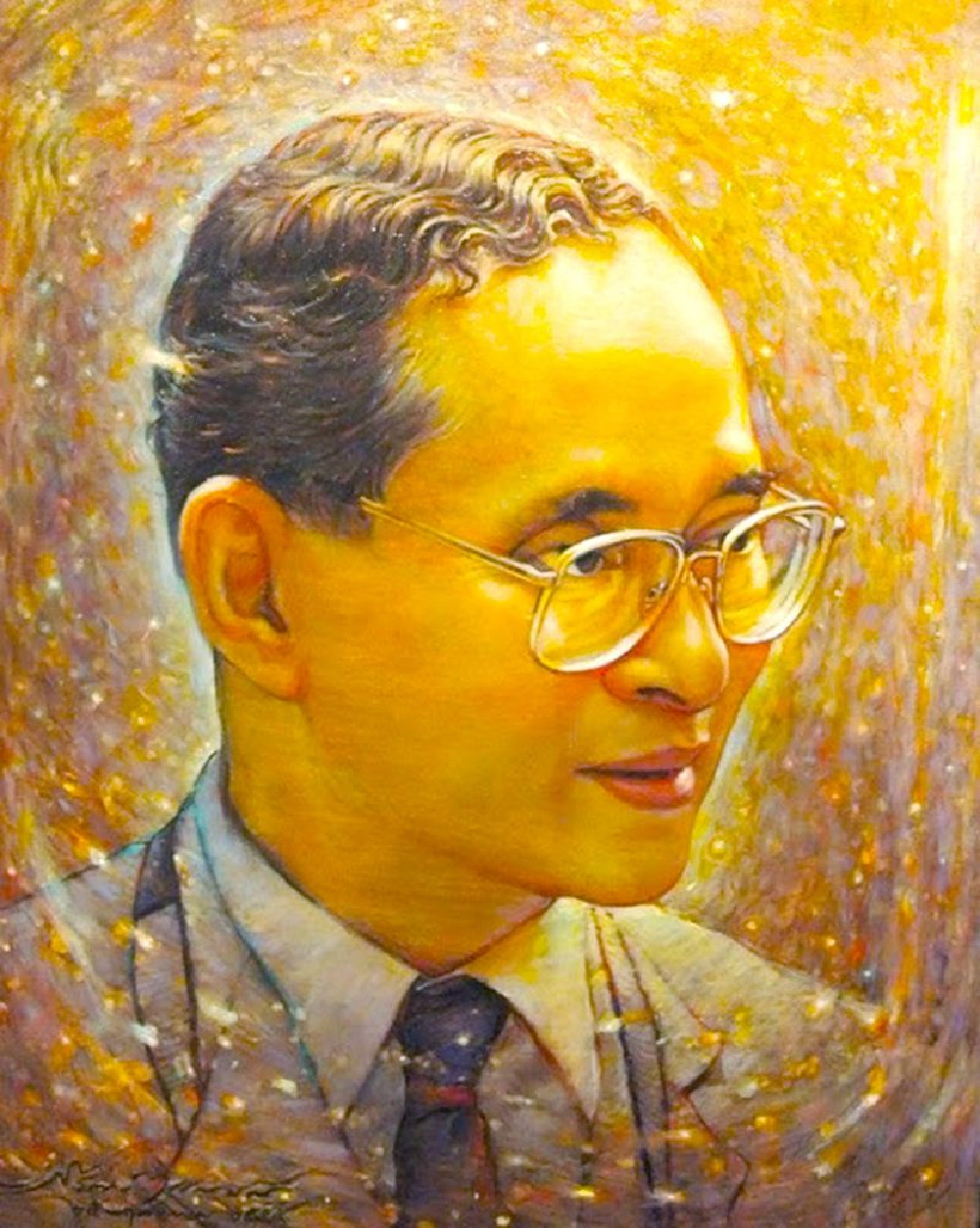 พระบรมสาทิสลักษณ์ โดย อ.สุวัฒน์ วรรณมณี