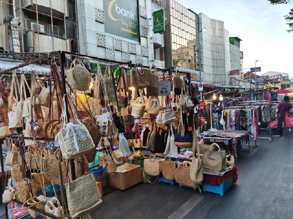 Fine Day @ Night Bazaar ปลุกเที่ยวย่านของดี"เชียงใหม่"