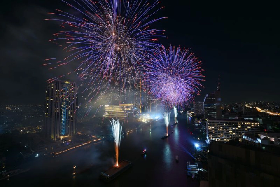 "เคานต์ดาวน์"วิถีใหม่ เซ็นทรัลเวิลด์ -ไอคอนสยาม