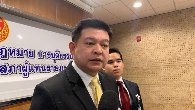 นายสิระ เจนจาคะ สมาชิกสภาผู้แทนราษฎรกรุงเทพมหานคร พรรคพลังประชารัฐ (ขอบคุณภาพจากเนชั่นทีวี) 