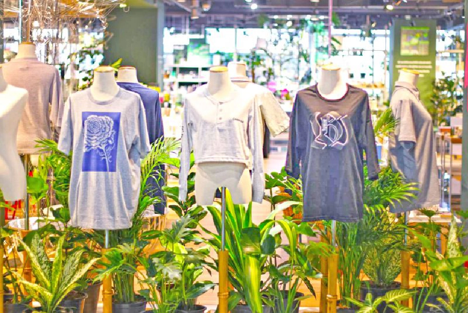 จากเสื้อผ้าเก่า สู่ แฟชั่นรักษ์โลก “CIRCULAR” 