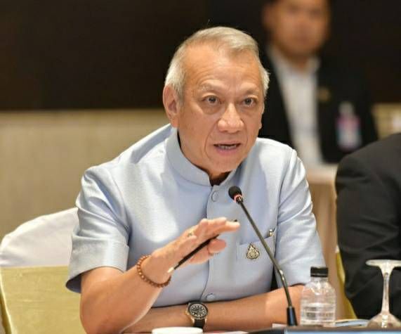 พิพัฒน์ รัชกิจประการ 