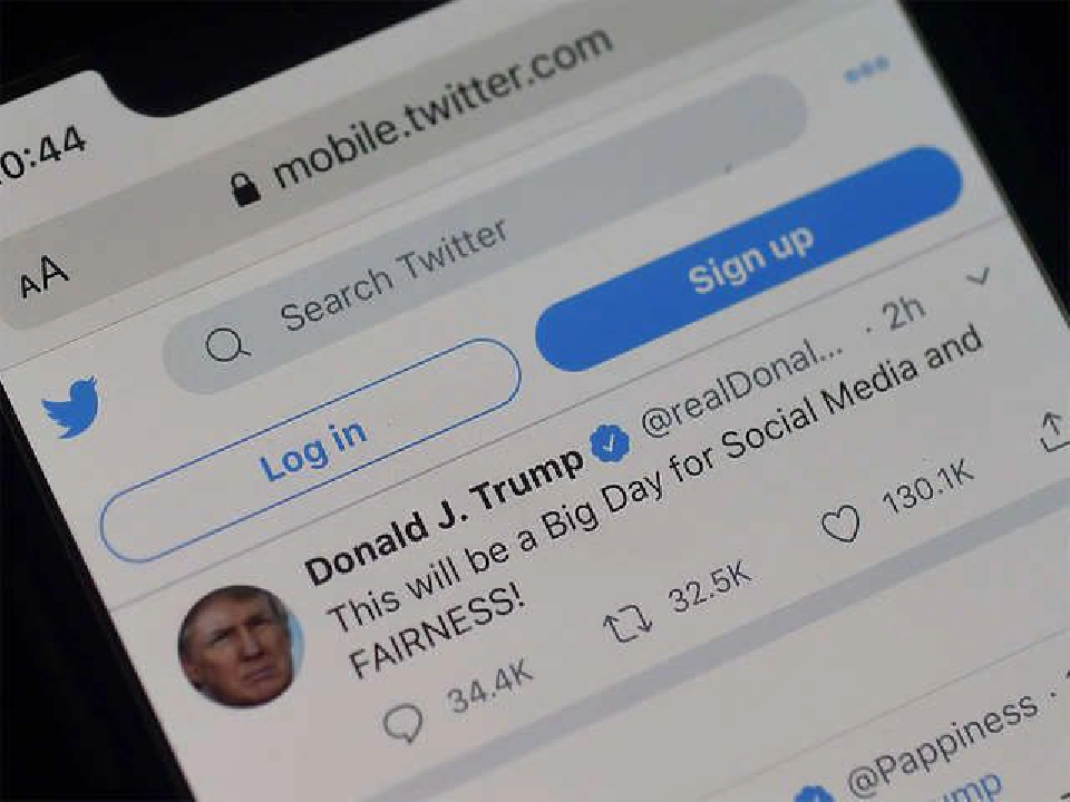 บัญชีทวิตเตอร์ส่วนตัวของโดนัลด์ ทรัมป์ ถูกทวิตเตอร์แบนเป็นการถาวร 