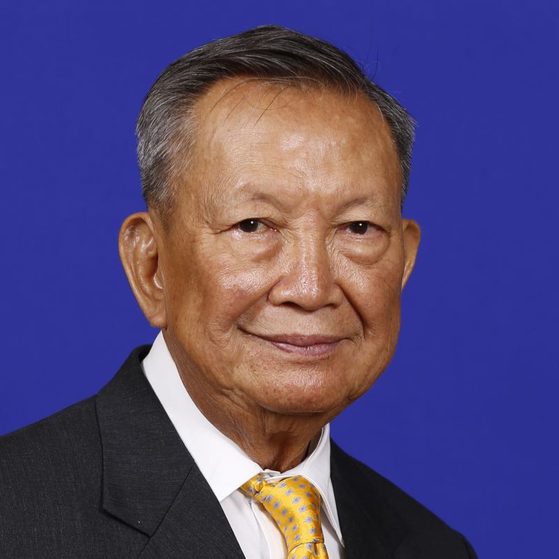 นายเทอดพงษ์ ไชยนันทน์ 
