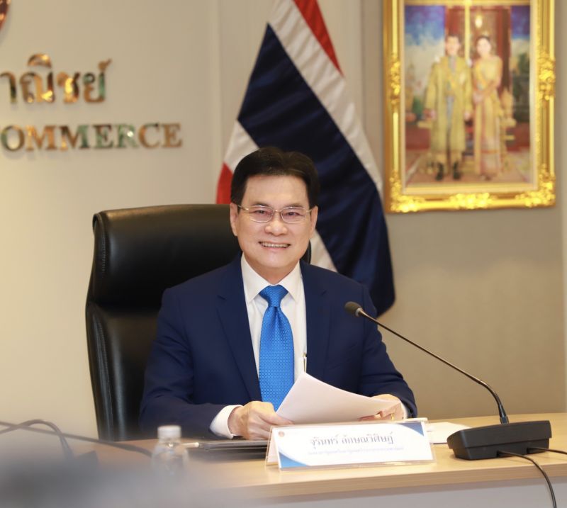 นายจุรินทร์ ลักษณวิศิษฏ์ รองนายกและรัฐมนตรีว่าการกระทรวงพาณิชย์