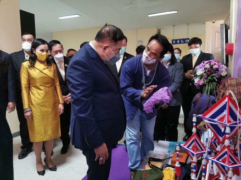 “นฤมล” ขานรับนโยบาย “บิ๊กป้อม” จับมือ 5 เสือแรงงาน ฝ่าวิกฤตโควิด-19