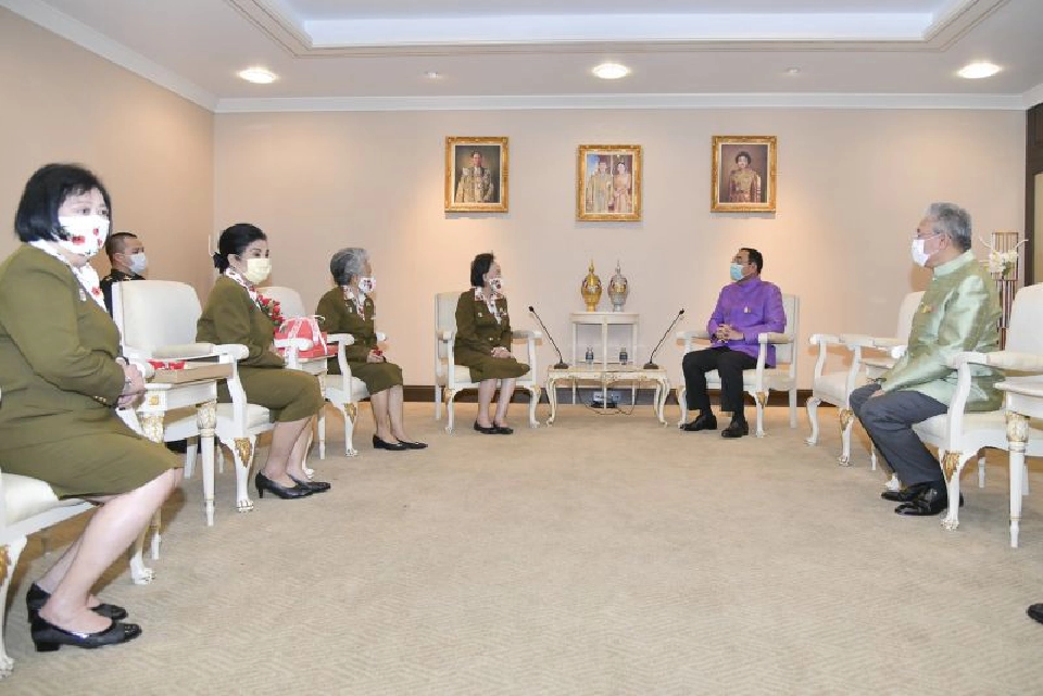 "บิ๊กตู่" ติดดอกป๊อบปี้วันทหารผ่านศึก วอนสังคมเข้าใจ ว่ามีทหารไว้ทำไม (ประมวลภาพ)