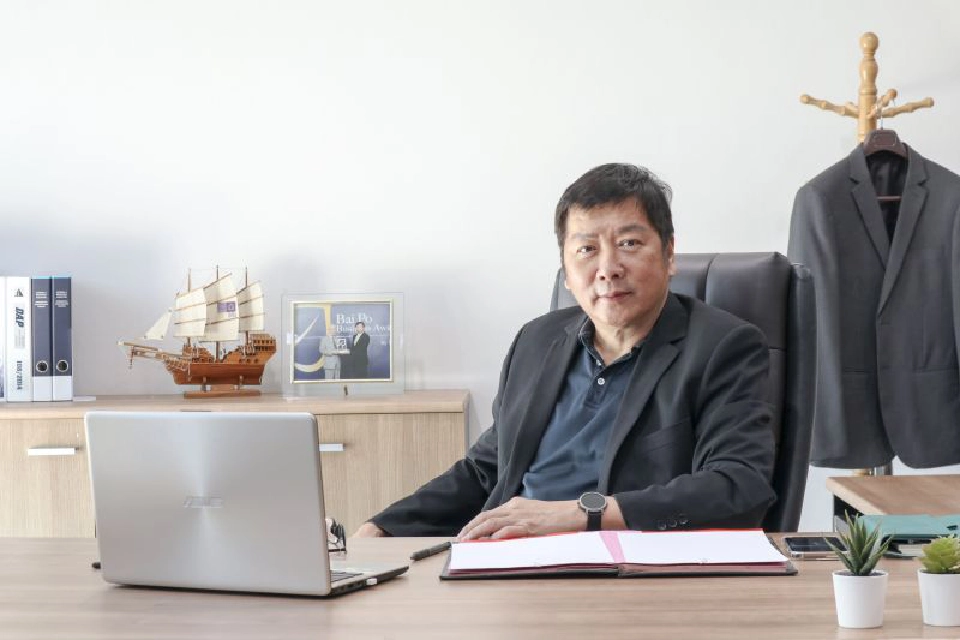 สมชาย เลิศขจรกิตติ