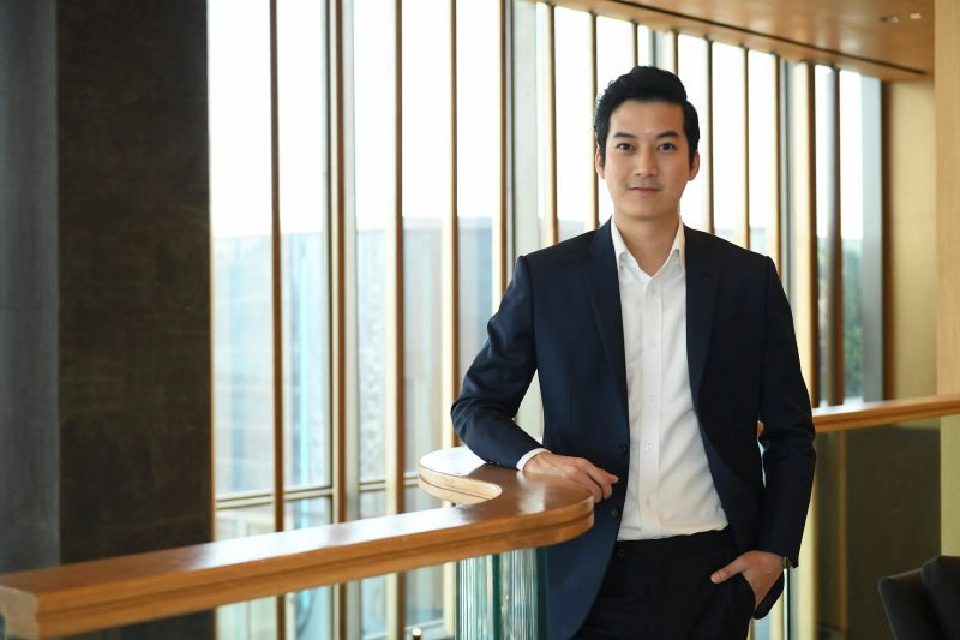 ธนาตรัยฉัตร ภูโชคอนันต์