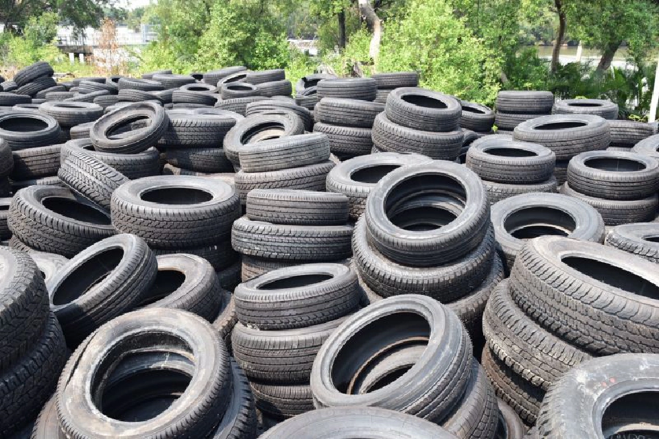 MEA เดินหน้าส่งมอบเสาไฟ สร้างแนวป้องกันคลื่นชายฝั่งป้อมพระจุลฯ