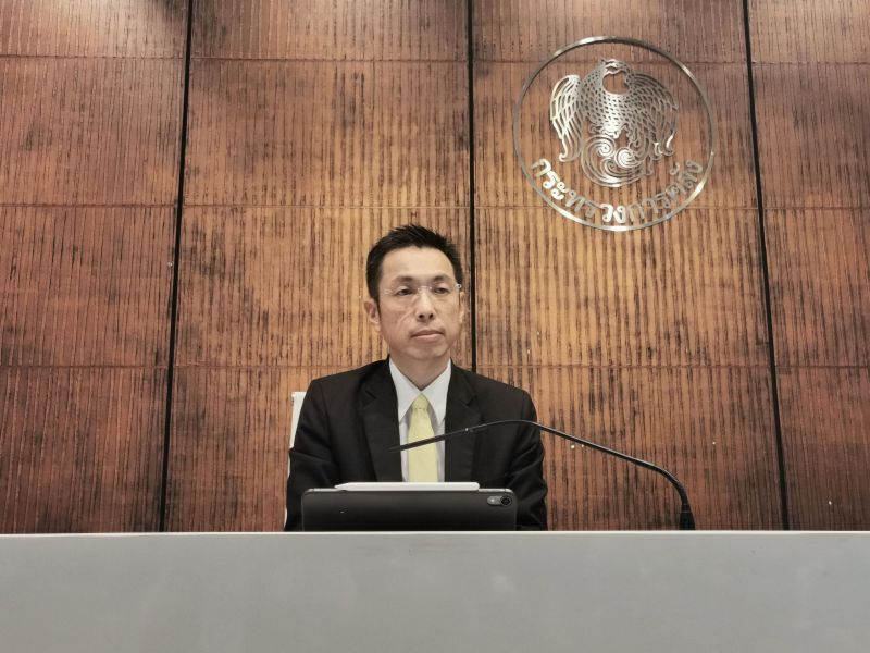 วุฒิพงศ์ จิตตั้งสกุล ที่ปรึกษาด้านเศรษฐกิจการคลัง ในฐานะรองโฆษก สศค. 