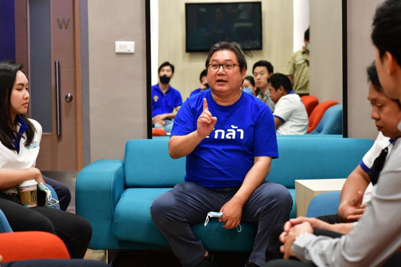 “กรณ์-วรวุฒิ”พบหอการค้า-ลุ้นปักธงส.ส.เขต 3 เมืองคอน
