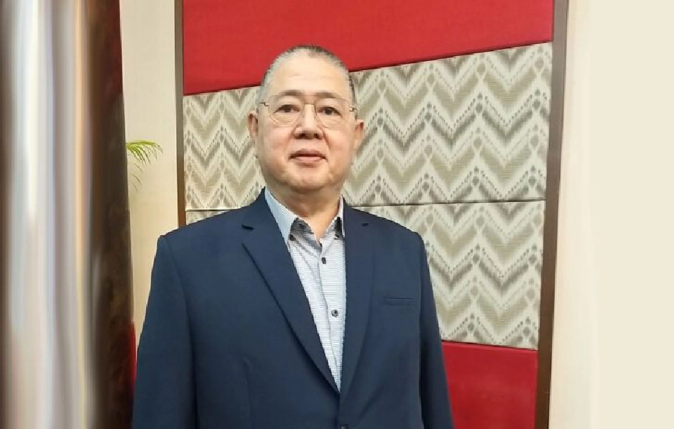 ธนพล ชีวรัตนพร  นายกสมาคม สทน.