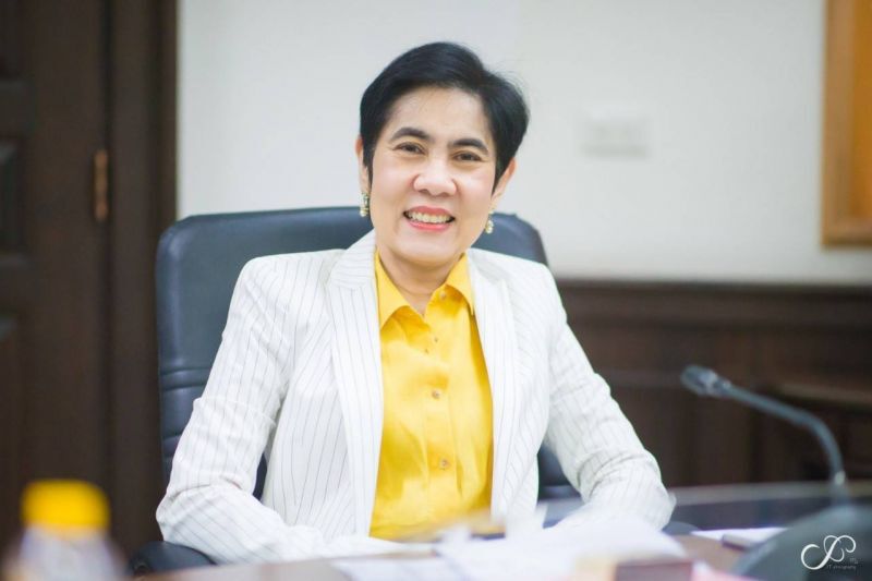 เภสัชกรหญิงสุภัทรา บุญเสริม 