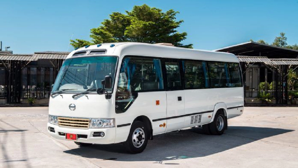 โกลบอลคราฟท์ เปิดตัวรถมินิบัส HINO รุ่น XZU720R