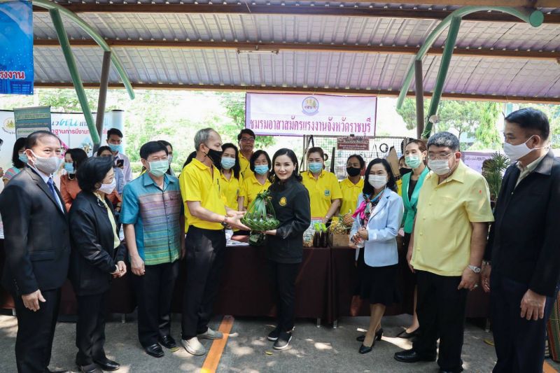 "รมช.แรงงาน" เยือนราชบุรี หนุนเทคโนโลยีดิจิทัล    