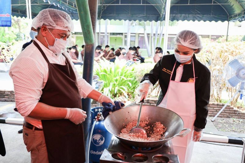 "รมช.แรงงาน" เยือนราชบุรี หนุนเทคโนโลยีดิจิทัล    