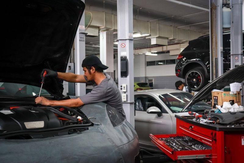 Porsche Panamera Service Clinic 2021