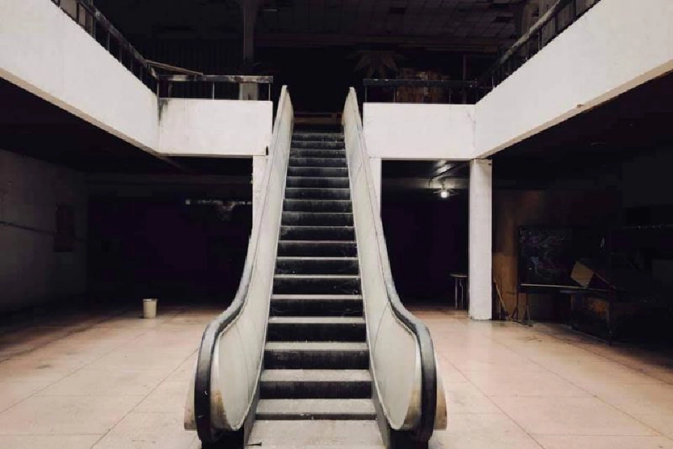 ปิดตำนาน 'ออสการ์อพาร์ทเม้นท์'​ หอผีดุ แห่งภาพยนตร์ดัง บุปผาราตรี