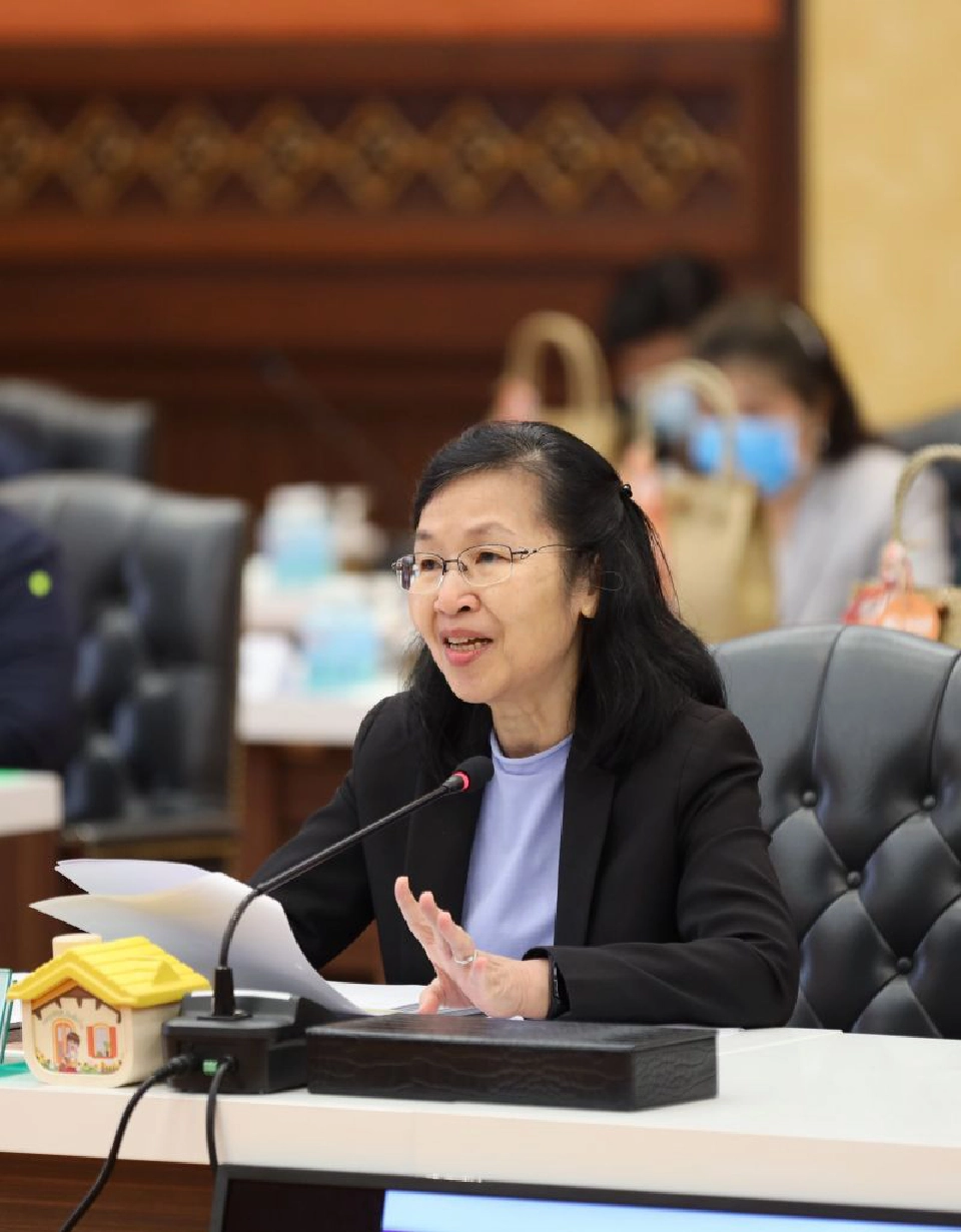 นางไลวรรณ ปองเสงี่ยม เลขาธิการ สมาคมสถาบันการเงินของรัฐ