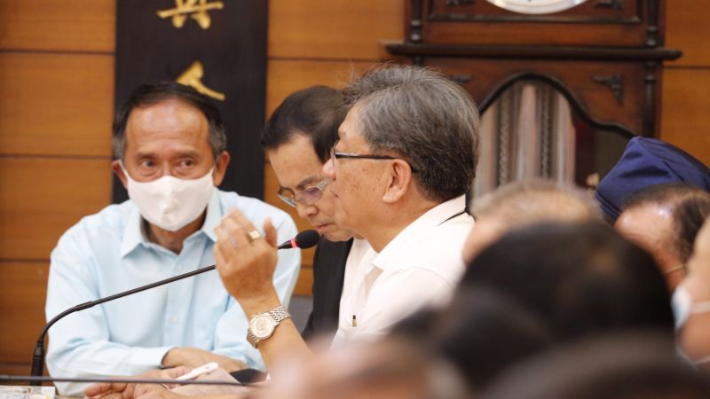 รังสรรค์ อินทรชาธร รองประธานมูลนิธิหลักเสียงเสี่ยงตั้ง