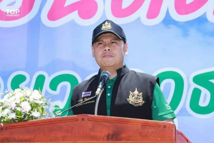 นายวราวุธ ศิลปอาชา รัฐมนตรีว่าการกระทรวงทรัพยากรธรรมชาติและสิ่งแวดล้อม 