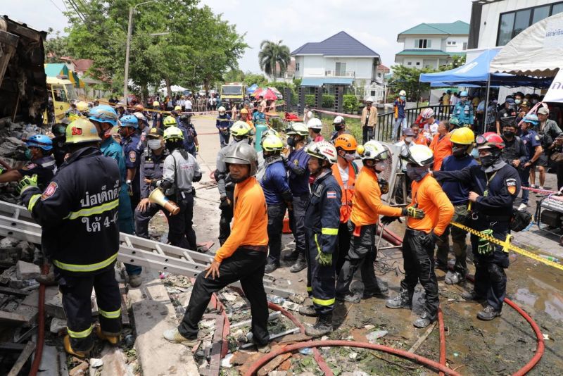 จนท.ยุติปฎิบัติการค้นหาผู้รอดชีวิต  เหตุอาคารถล่ม หมู่บ้านกฤษดานคร 