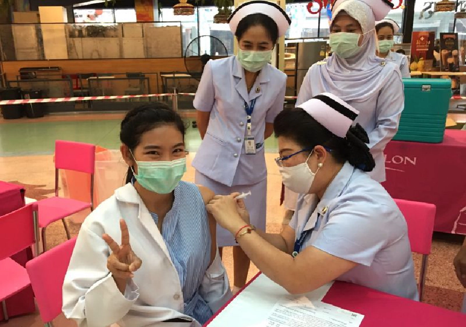 แห่ฉีดวัคซีน “จังซีลอน ภูเก็ต” 