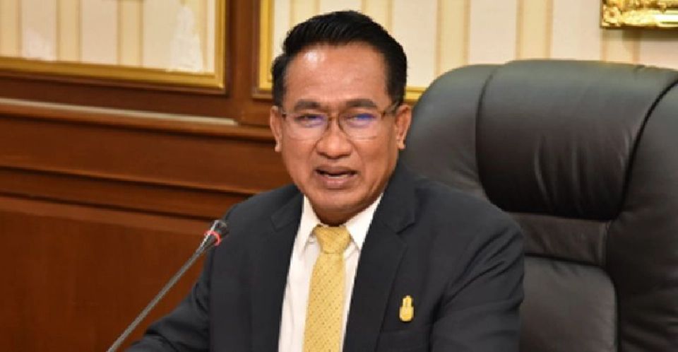 นายสัตวแพทย์สรวิศ ธานีโต 