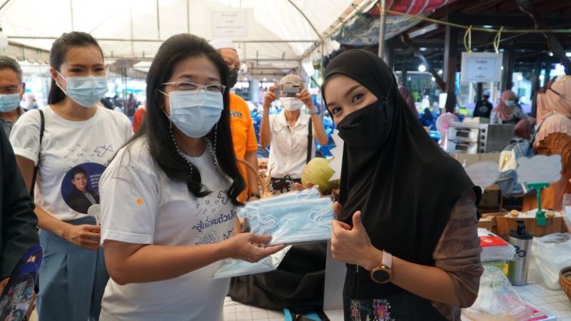 “ไทยสร้างไทย”ลุยสร้างความเข้าใจแจกอุปกรณ์ป้องกันโควิด-19