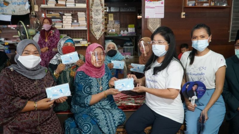 “ไทยสร้างไทย”ลุยสร้างความเข้าใจแจกอุปกรณ์ป้องกันโควิด-19