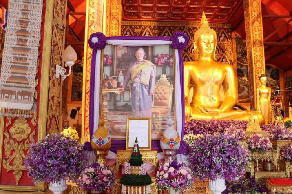 "สงกรานต์น่าน"สรงน้ำพระเจ้าทองทิพย์-พระธาตุวัดสวนตาล