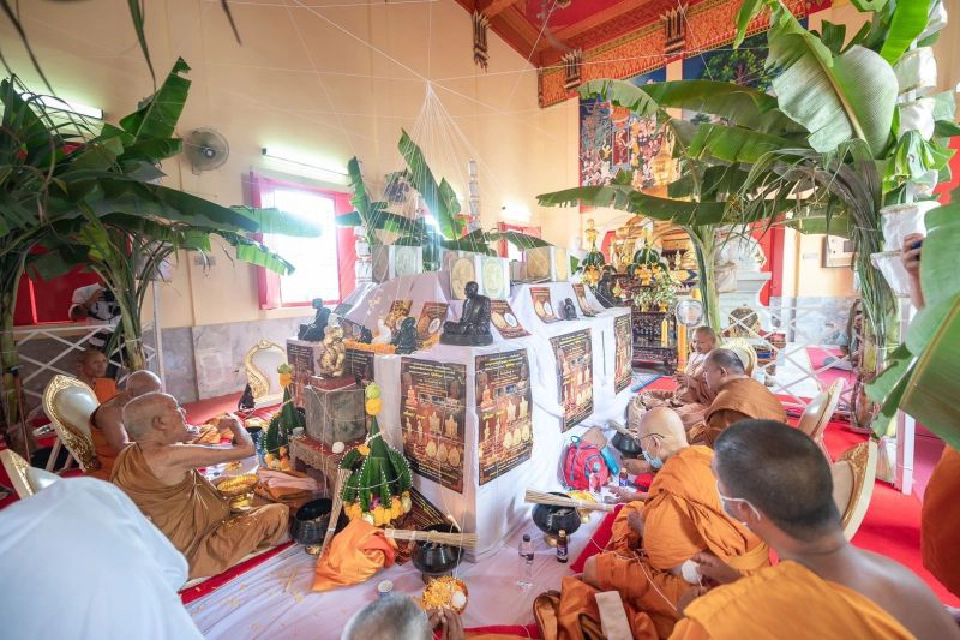 วัดสวนขัน อำเภอช้างกลาง จังหวัดนครศรีธรรมราช จัดสร้างวัตถุมงคล รุ่นรับทรัพย์เศรษฐี