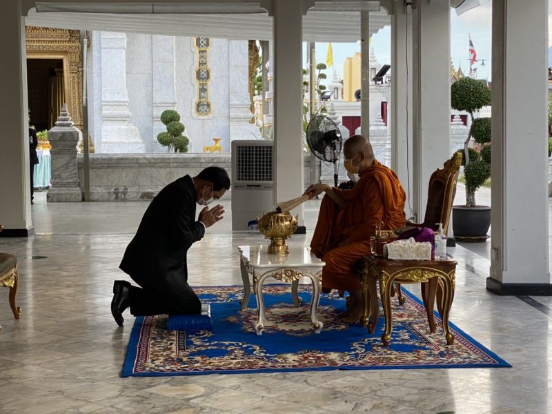  นายกฯบำเพ็ญกุศล องค์พระหลักเมือง ครบ 239 ปี