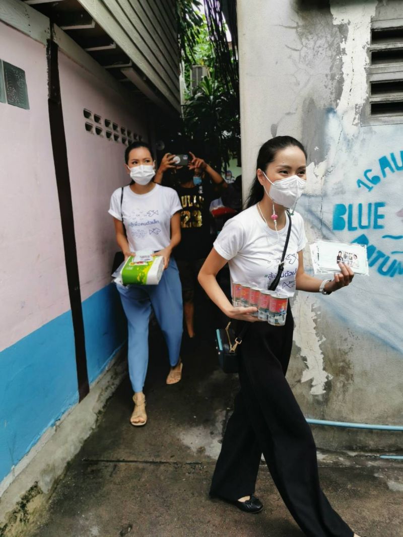  “ไทยสร้างไทย”ลุยมอบข้าวสารอาหารแห้งช่วยผู้ป่วยติดเตียง