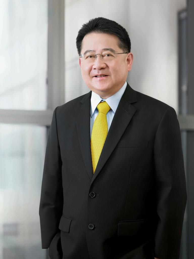 พรสนอง ตู้จินดา ประธานกลุ่มธุรกิจลูกค้าธุรกิจ  ธนาคาร กรุงศรี
