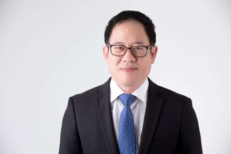 ชัยพร น้อมพิทักษ์เจริญ กรรมการผู้จัดการ สายงานค้าหลักทรัพย์บุคคล บล.บัวหลวง