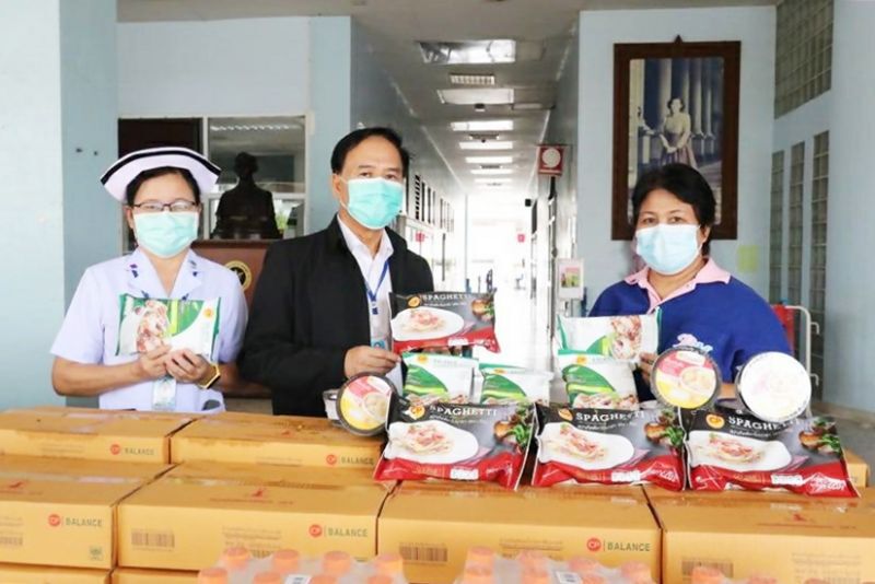 CPFเติมเสบียง"นักรบชุดขาว"รพ.บ้านหมี่สู้ภัยโควิด     