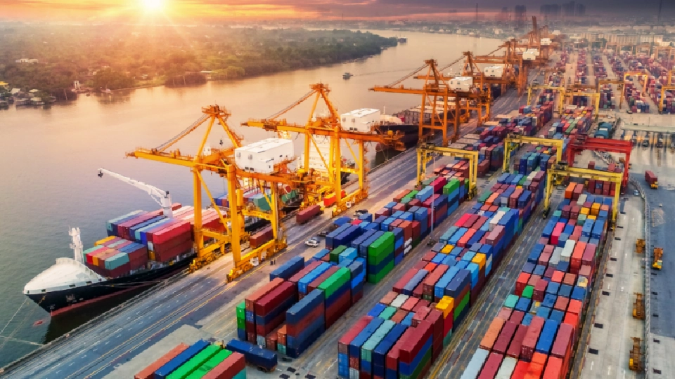 ไทยเฮ! เรือ 400เมตรเทียบแหลมฉบัง แก้ตู้สินค้าขาด-เพิ่มส่งออก 1.2 หมื่นล.