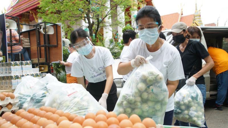 “หญิงหน่อย”นำทีมไทยสร้างไทยลงช่วย“ชุมชนคลองเตย”ต่อเนื่อง