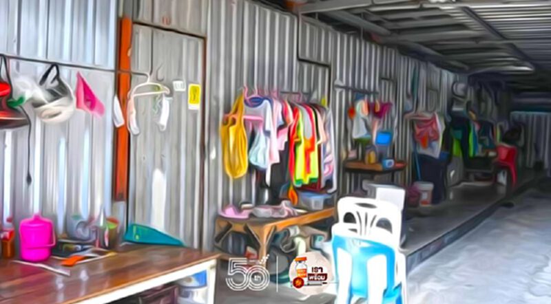 คลัสเตอร์ใหม่ กทม. แคมป์คนงาน 'บางรัก' 3 แห่ง ติดเชื้อโควิดรวม 260 ราย คลัสเตอร์ใหม่ กทม. แคมป์คนงาน 'บางรัก' 3 แห่ง ติดเชื้อโควิดรวม 260 ราย