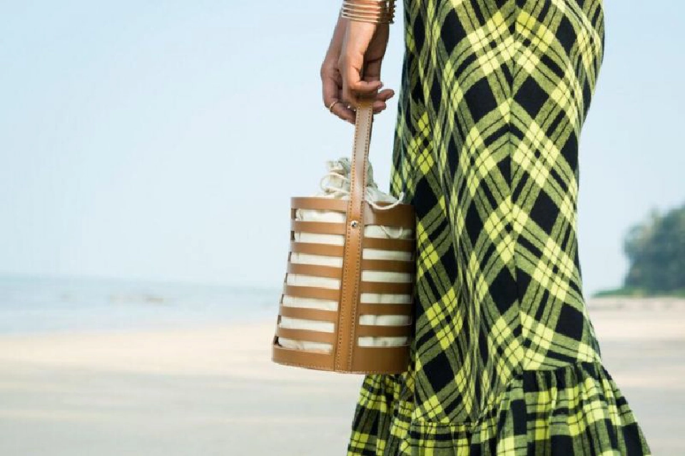 เมียวโมโจ (Miomojo) กระเป๋าเลียนแบบหนังที่ทำจากพืช