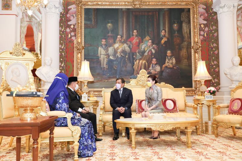 ‘ในหลวง’ พระราชทานพระบรมราชวโรกาสให้ “ทูตบรูไน-ชิลี” กราบบังคมทูลลาในโอกาสพ้นจากหน้าที่