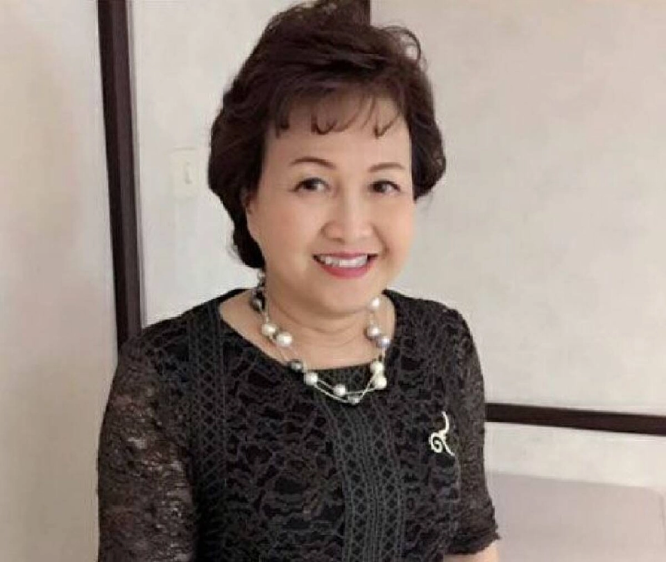 เพชรรัตน์ เอกแสงกุล